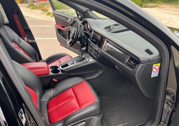 Porsche Macan cena 180000 przebieg: 95000, rok produkcji 2019 z Więcbork małe 154